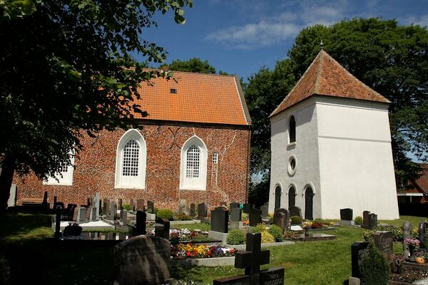 Ansicht der Kirche Upleward von Matthias Süßen (CC-BY 3.0)